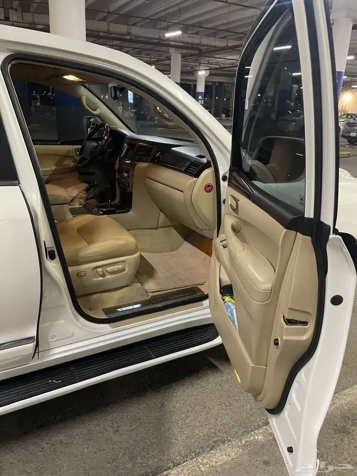للبيع جيب لكزس Lx570 موديل 2009 18
