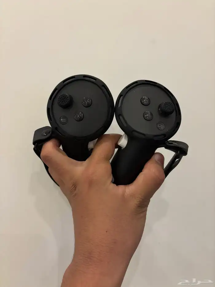 في ار ميتا كويست 3s 5