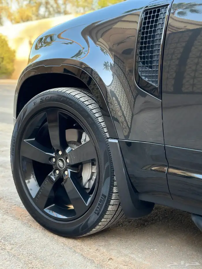 ديفندر V6 2023 كاربثيان 44