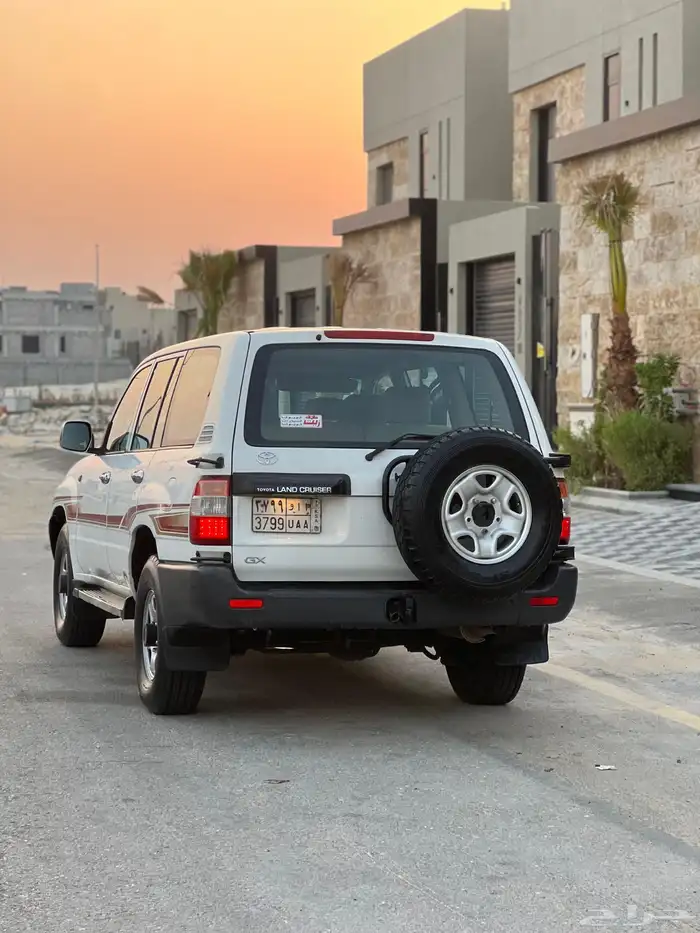 لاندكروزر GX قير عايدي وسبير علاق 20