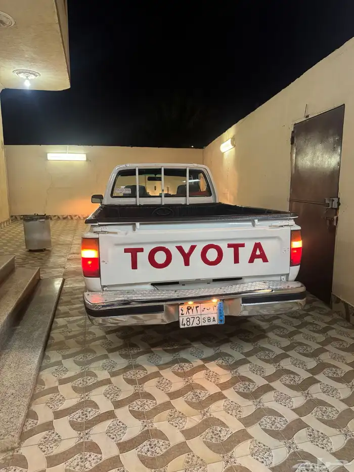 هايلوكس لوحة مميزة مجددة موديل 1989 23