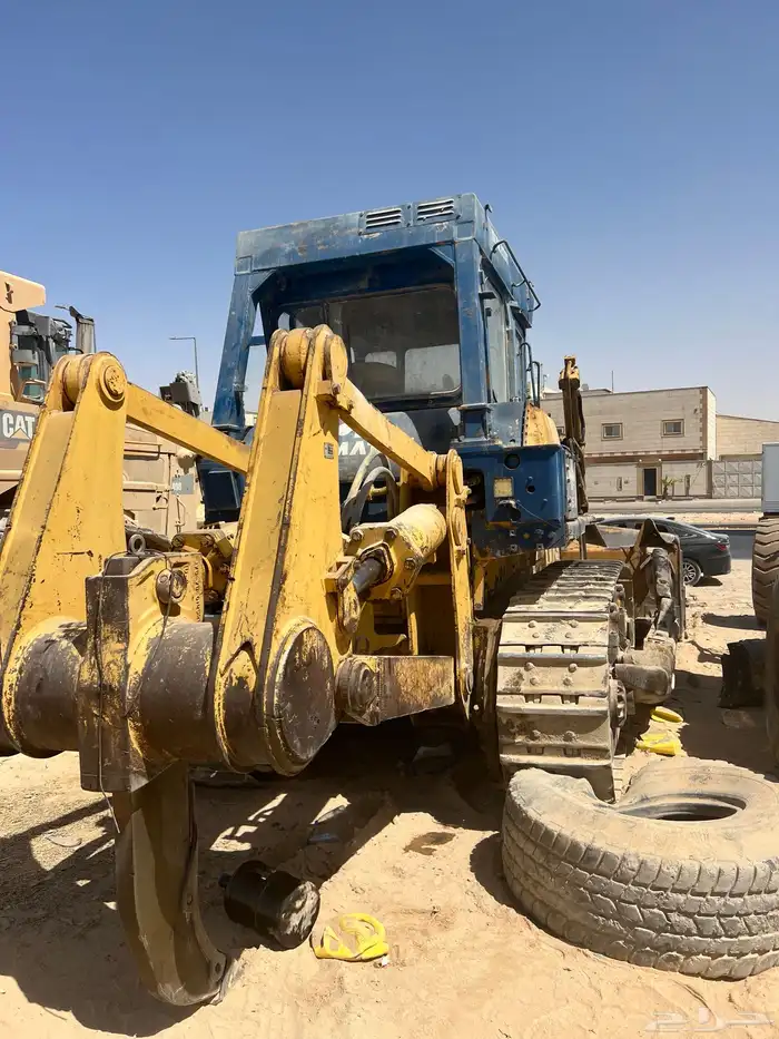 بلدوزر كوماتسو للاجار الشهري واليومي 2