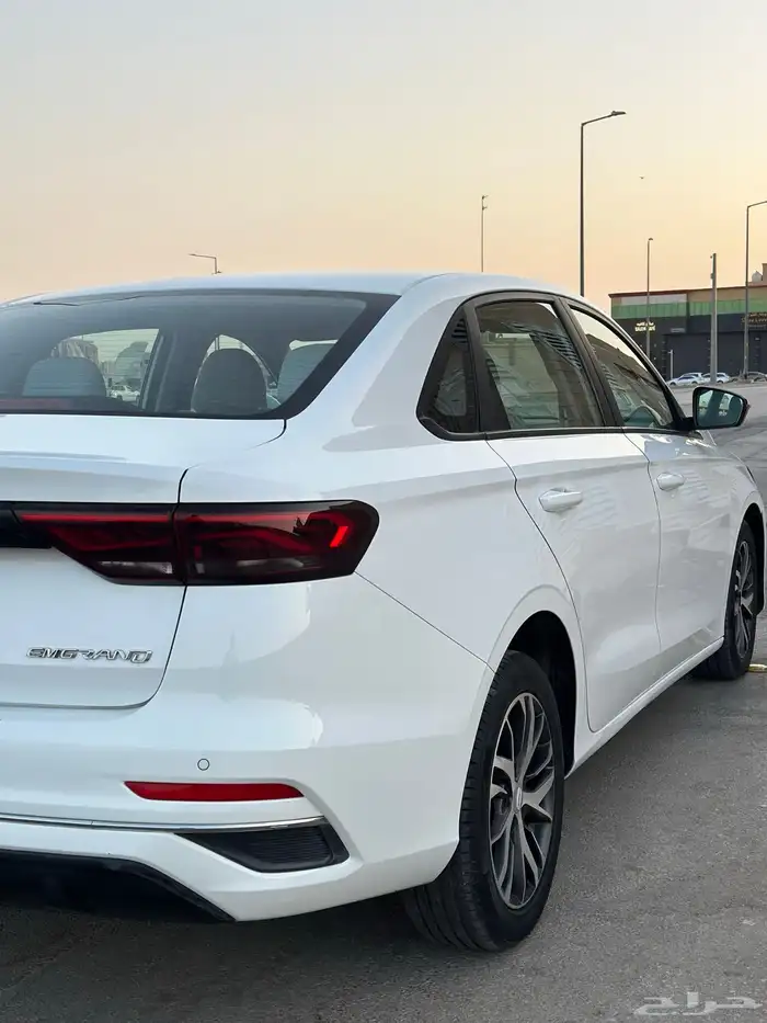 جيلي امجراند 7 3