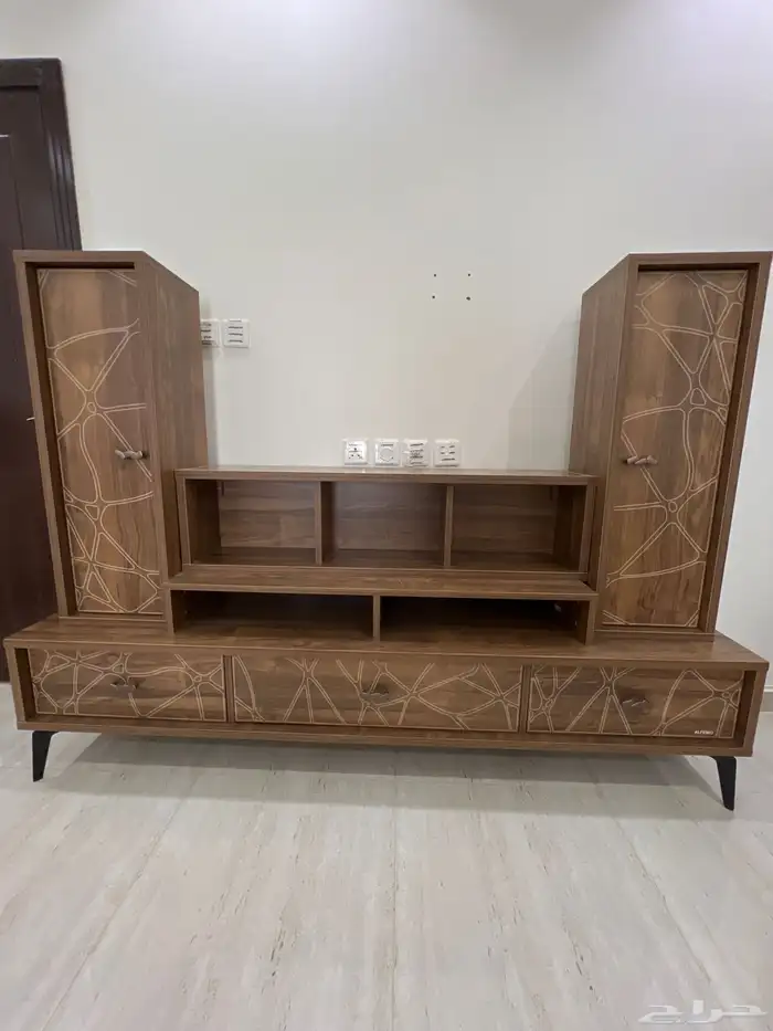 دولاب شاشة خشبي ماركة الفيمو 0