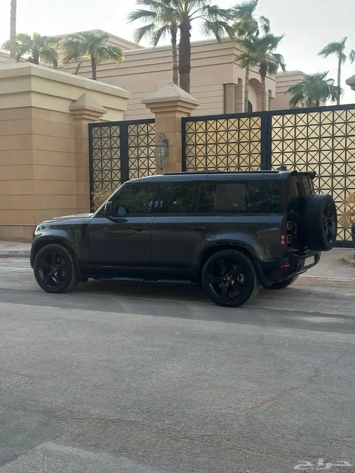 ديفندر V6 2023 كاربثيان 12