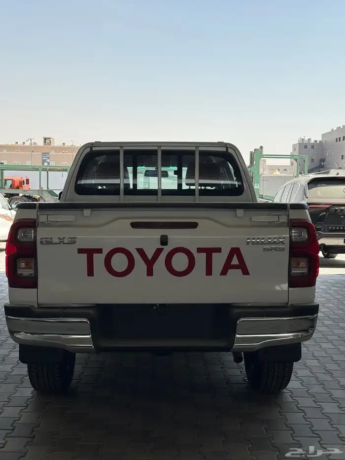 هايلوكس 2025 بريمي بنزين توماتيك GLXS كاش واقساط 3
