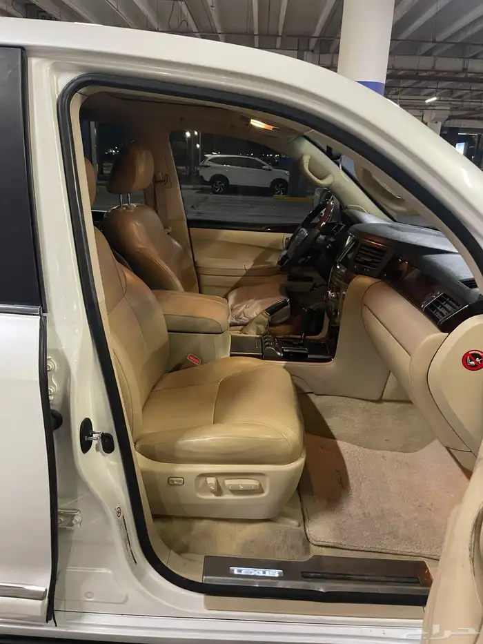 للبيع جيب لكزس Lx570 موديل 2009 17