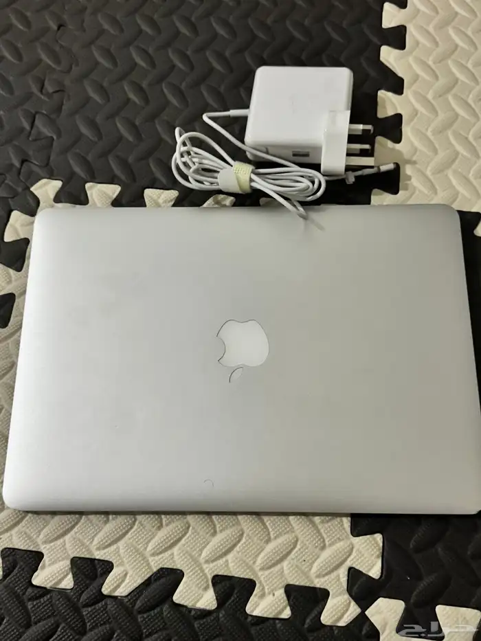 لابتوب ابل ماك بوك اير نظيف 5