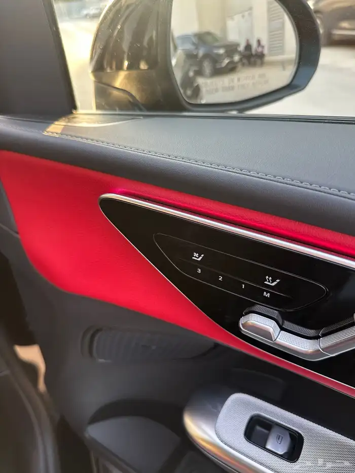 مرسيدس GLC300 AMG موديل 2025 شبه جديد 16