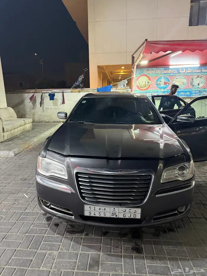 كرايسلر 300C موديل 2013 للبيع 4