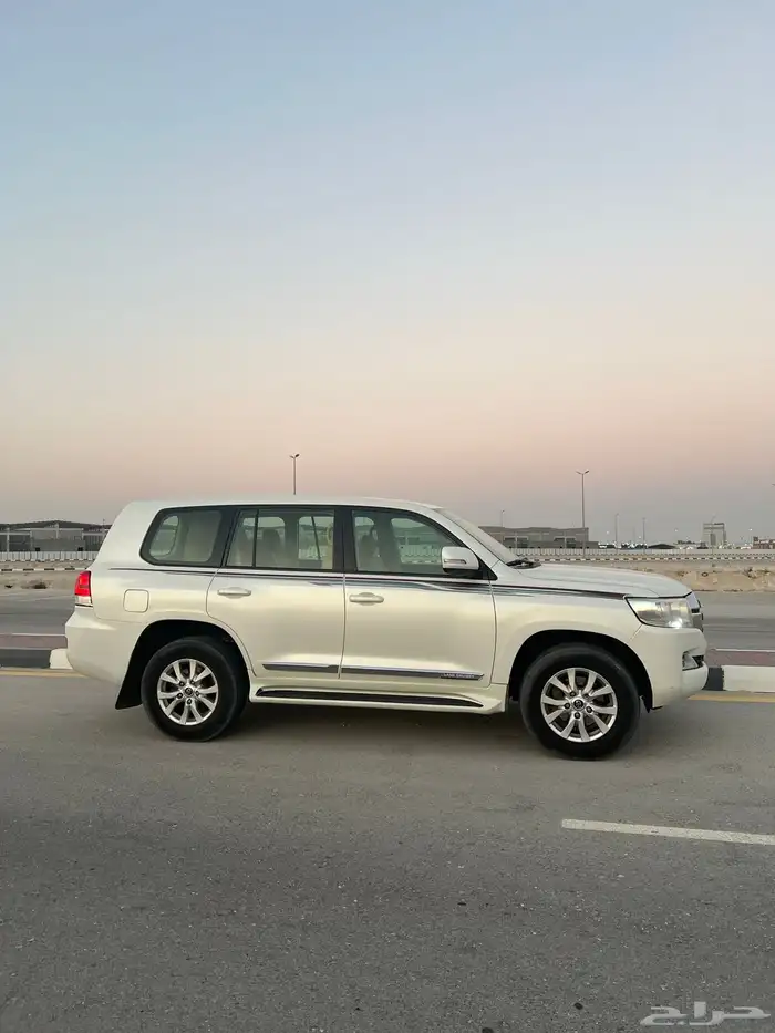 لاندكروزر 2016 V6 11