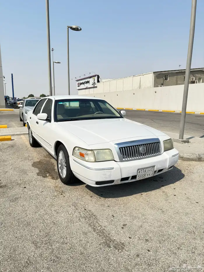 فورد قراند ماركيز 2011 2