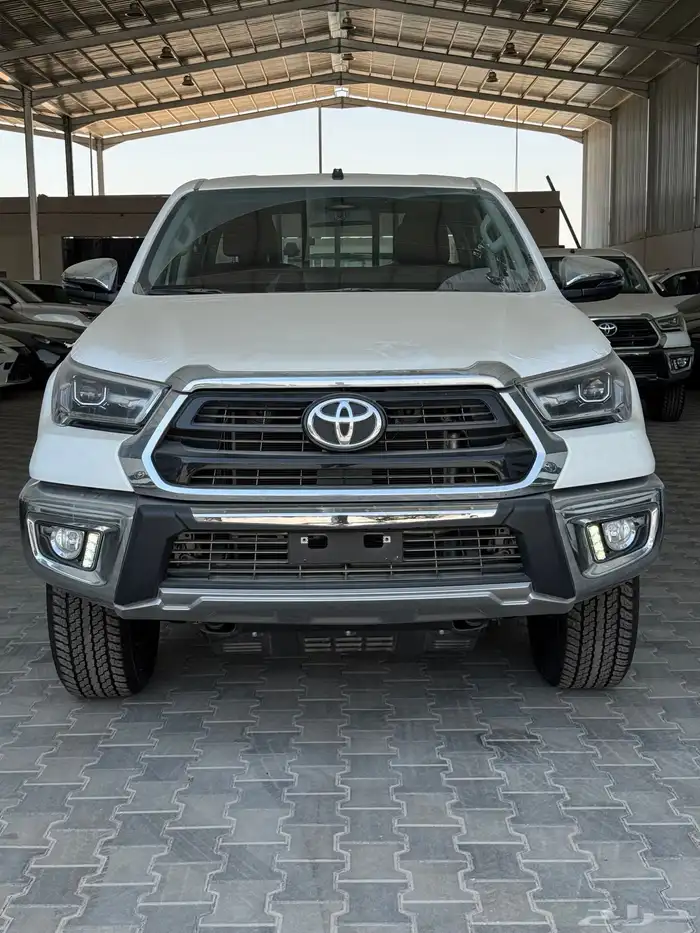 هايلوكس 2025 بريمي بنزين توماتيك GLXS كاش واقساط 0