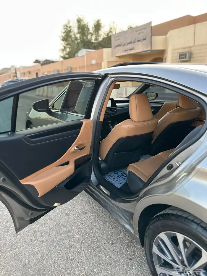 لكزس 2024 13