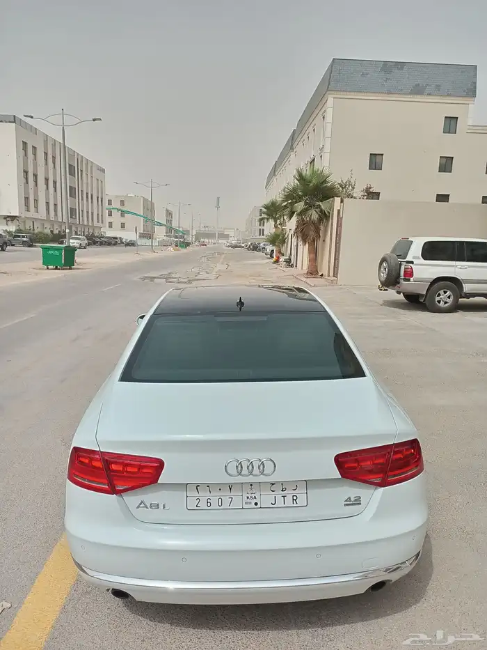 اودي A8 2012 8