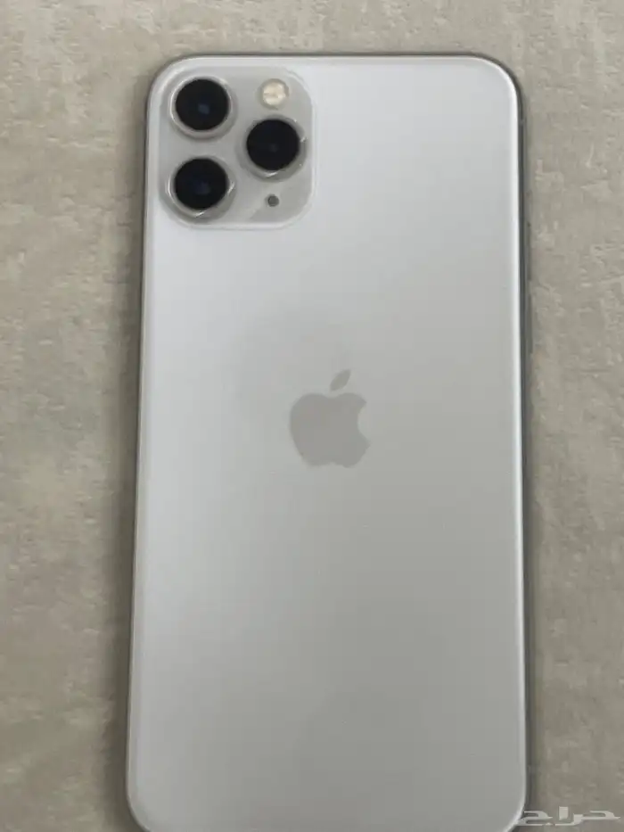 ايفون 11 pro نظيف 1