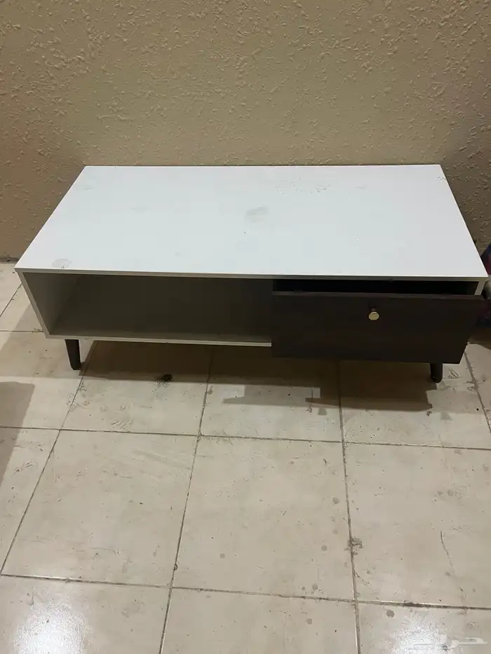 طاولات مكتبية وللتلفزون 0