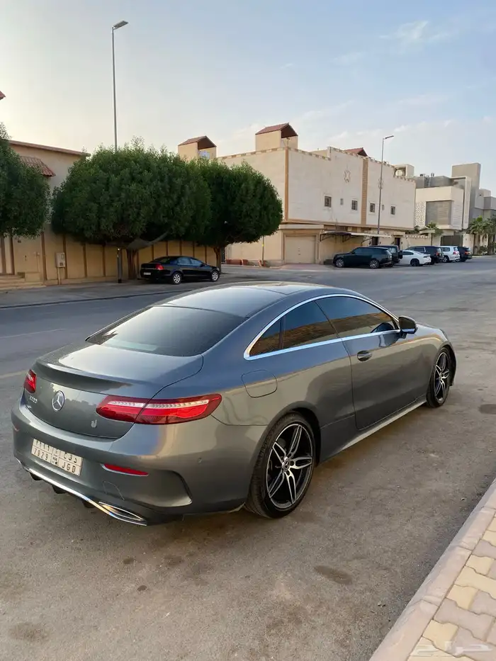 مرسيدس E200 كوبيه 2