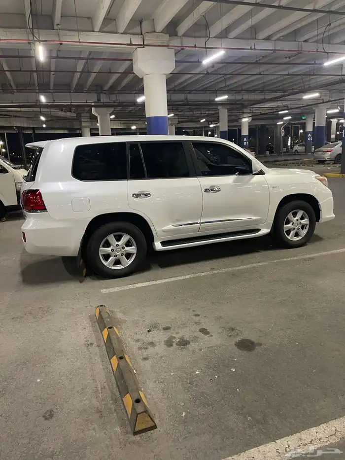 للبيع جيب لكزس Lx570 موديل 2009 20