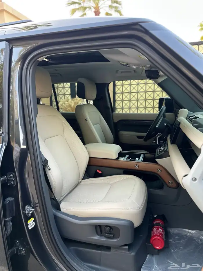ديفندر V6 2023 كاربثيان 31