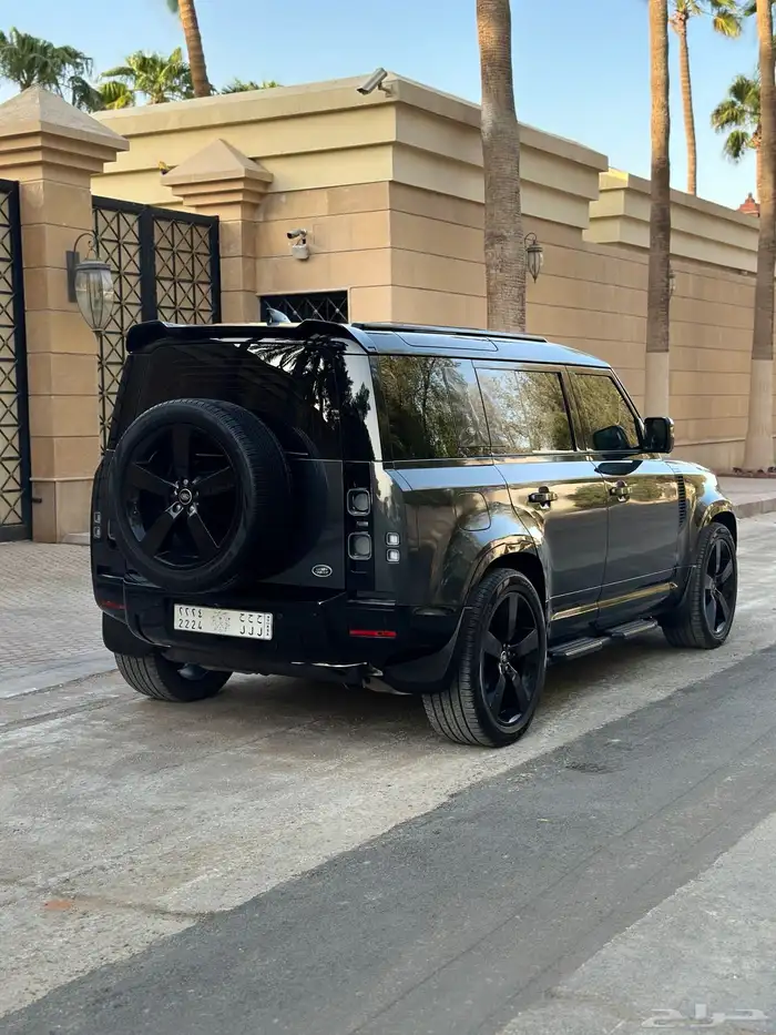 ديفندر V6 2023 كاربثيان 5