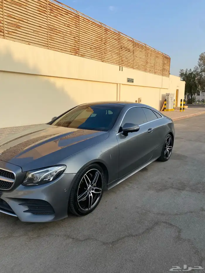 مرسيدس E200 كوبيه 0