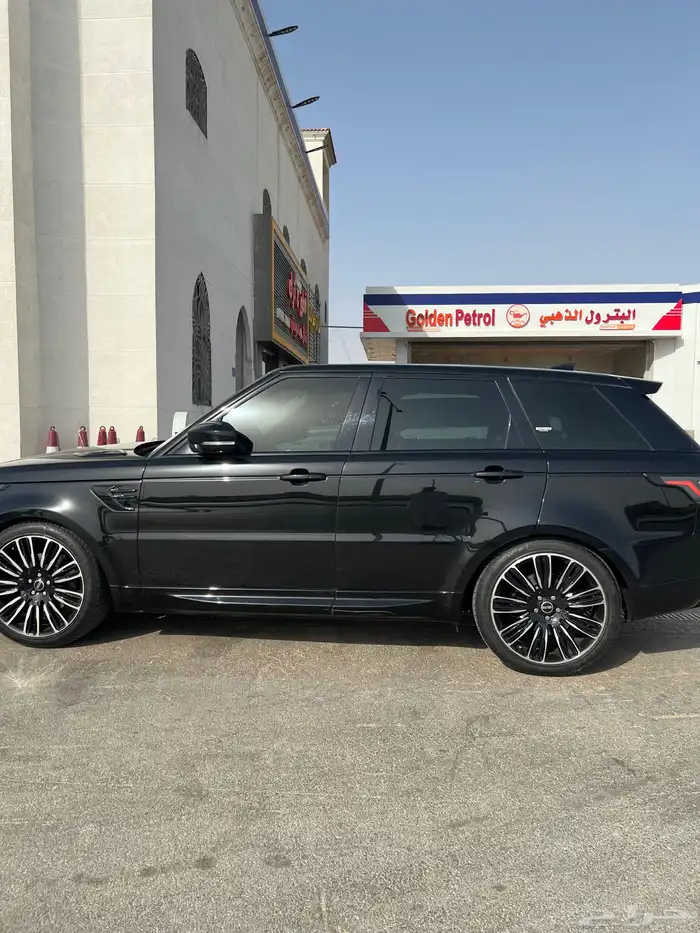 رنج روفر سبورت مرهم 2022 ممشى قليل نظيف 3