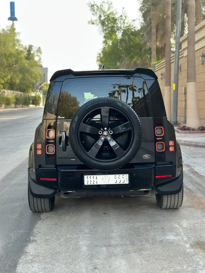ديفندر V6 2023 كاربثيان 10