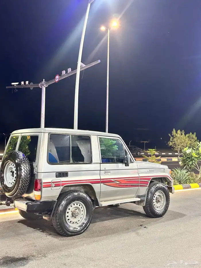 جيب ربع 2001 1