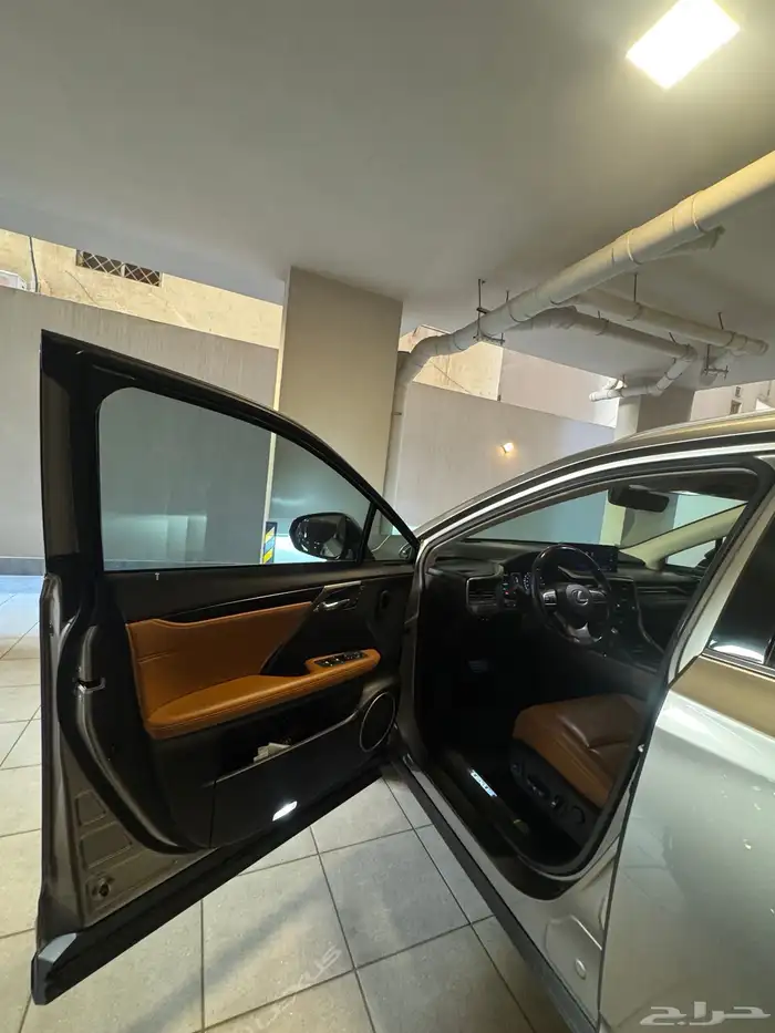 لكزس RX450h موديل 2020 5