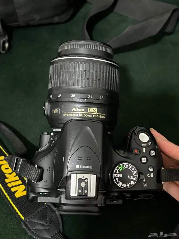 للبيع كاميرا Nikon D5200 2