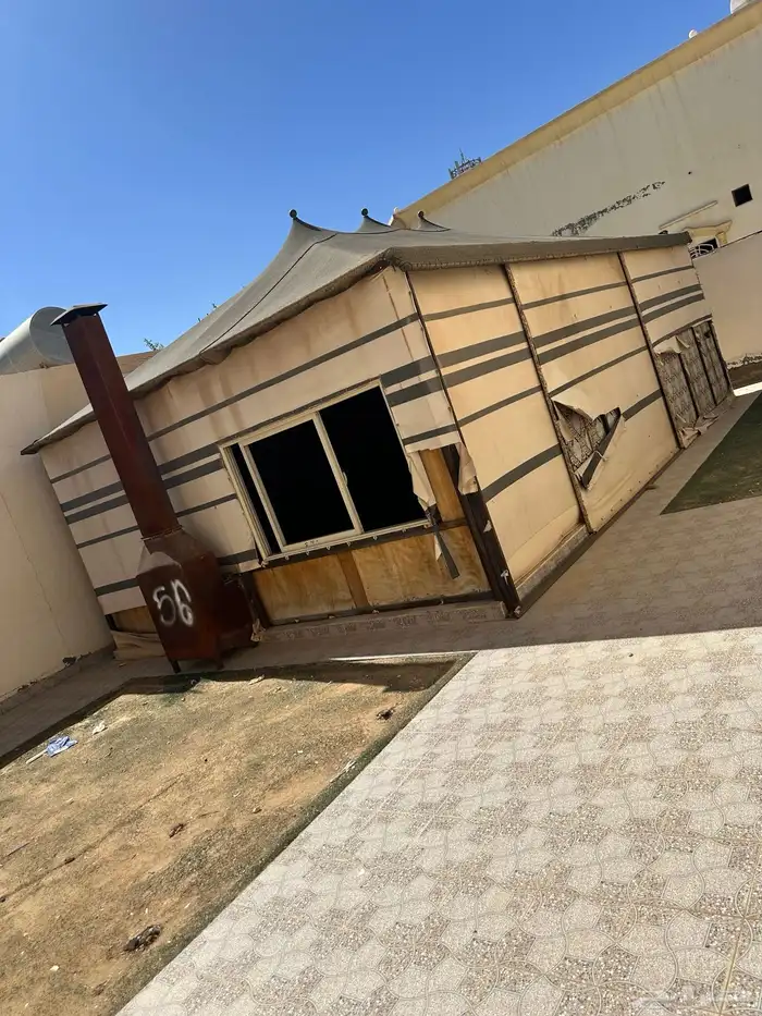 بيت شعر ملكي 0
