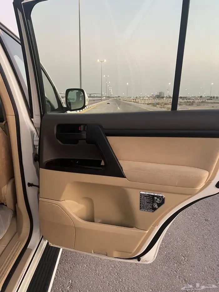 لاندكروزر 2016 V6 3