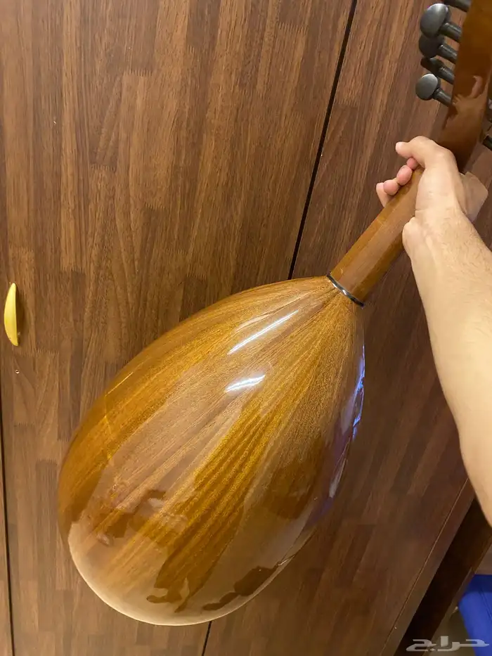 عود مصري لوكس صناعة اشرف حسن (شبه جديد) 2