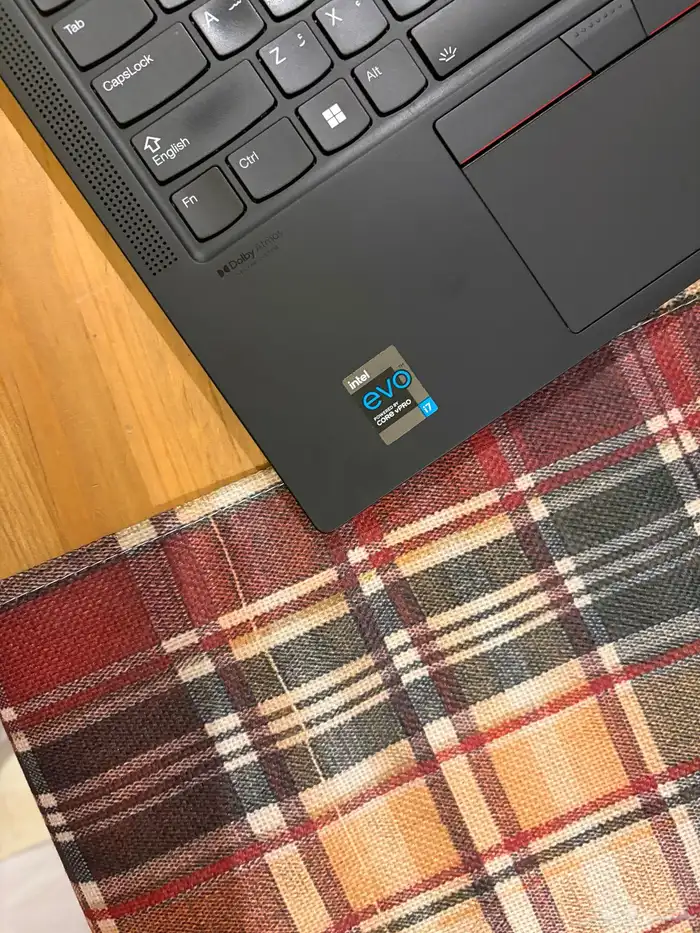 لينوفو ثينك باد الشكل الجديد Lenovo ThinkPad x 1 carb 5