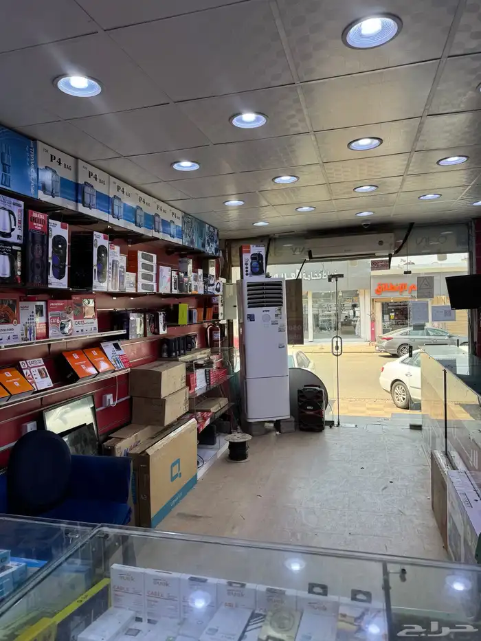 محل للتقبيل في شارع الجوالات صامطه 1