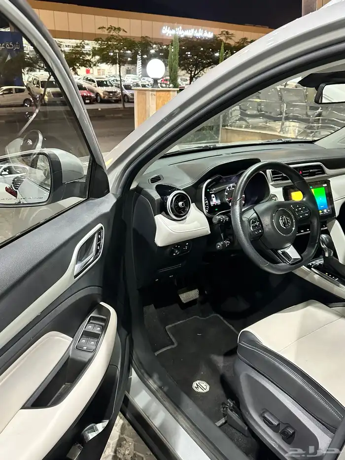 للبيع - MG ZS - 2021 - فل كامل - وكالة 6
