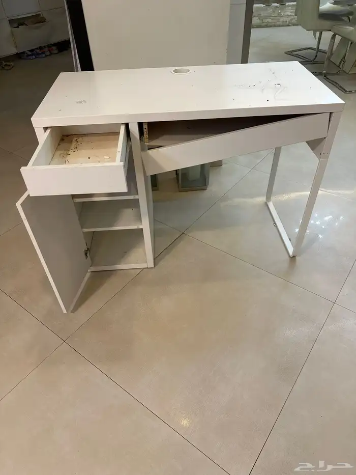 مكتب ايكيا ابيض 1