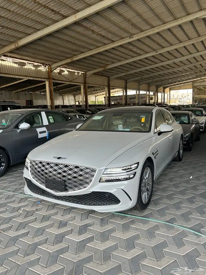 جنيسس G80 برستيج 2.5 1