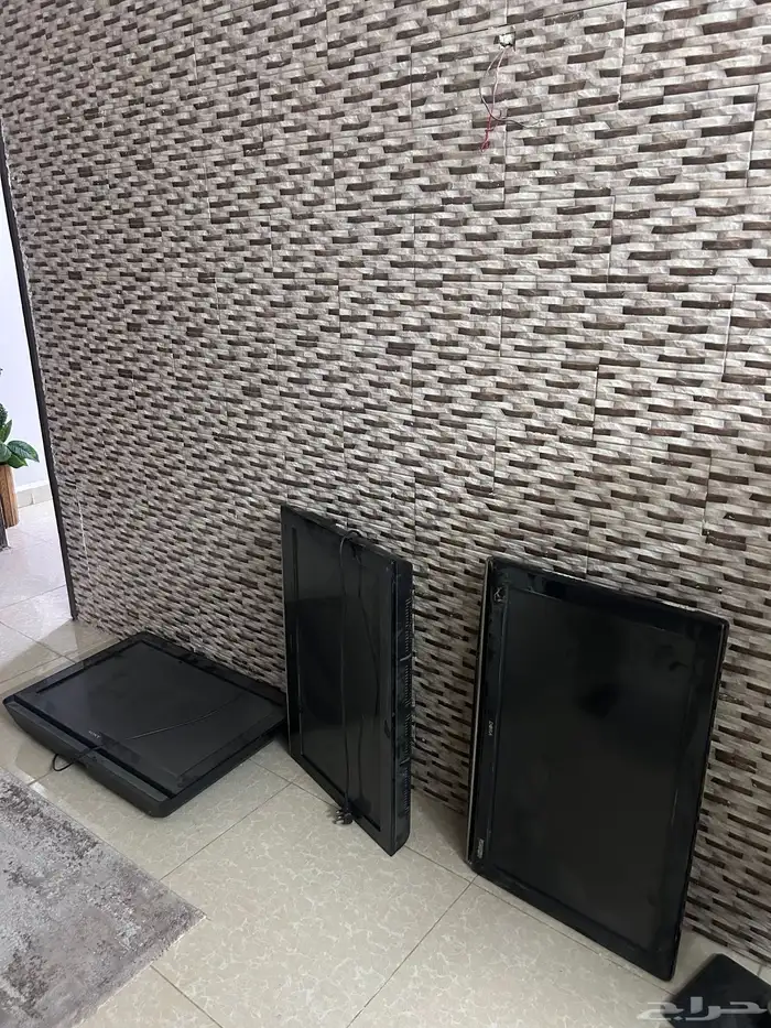 3 شاشات للبيع 0