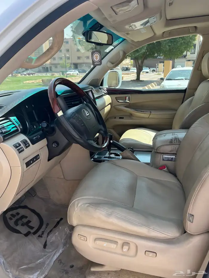 للبيع جيب لكزس LX570 موديل 2010 10