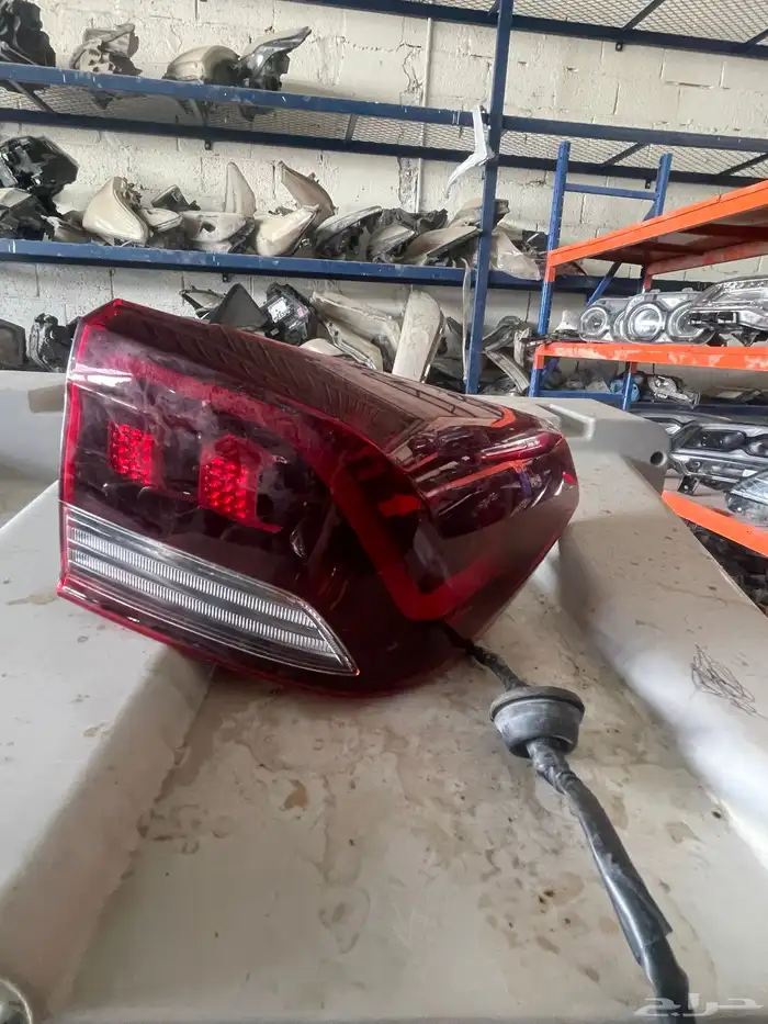 اسطب ركن خلفي يمين كيا سونيت موديل 2020-2023 فل كامل LED 2