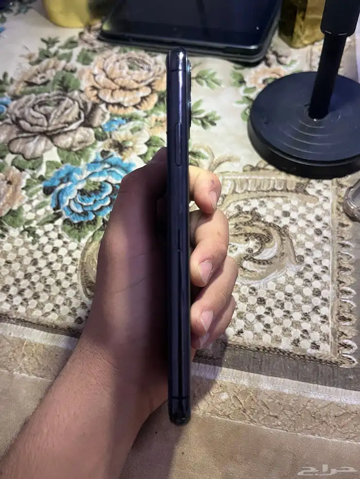 ايفون 11 برو ماكس بيع مستعجل 4