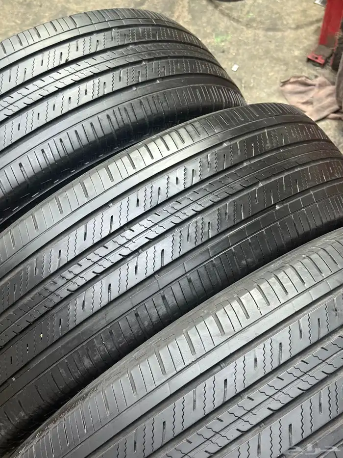 235 65 17 كفرات برجستون مستخدمة نضيفة ومشروطة 1