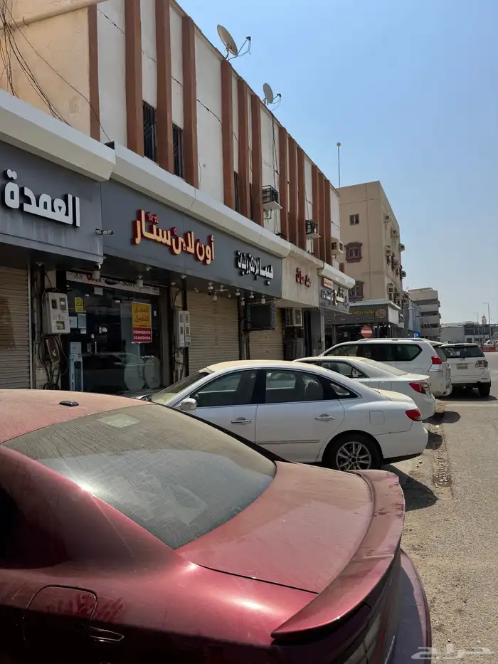 محل للتقبيل في شارع الجوالات صامطه 3