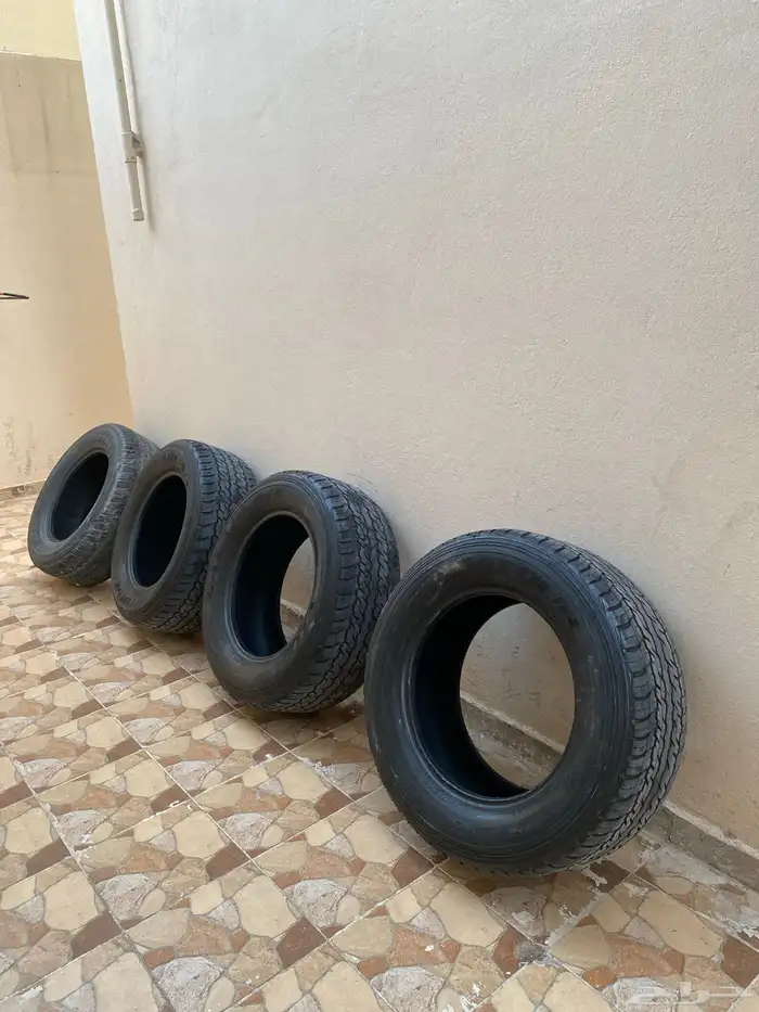 كفرات جيب لاند كروزر اصليه المقاس 18 - 285 60R 0