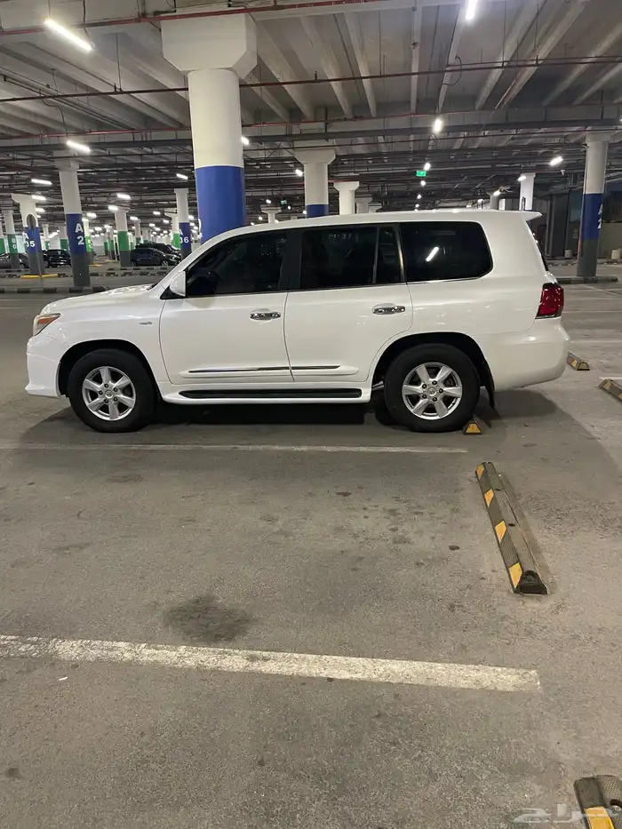 للبيع جيب لكزس Lx570 موديل 2009 19