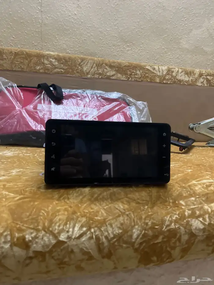 شاشه يارس ل البيع 0