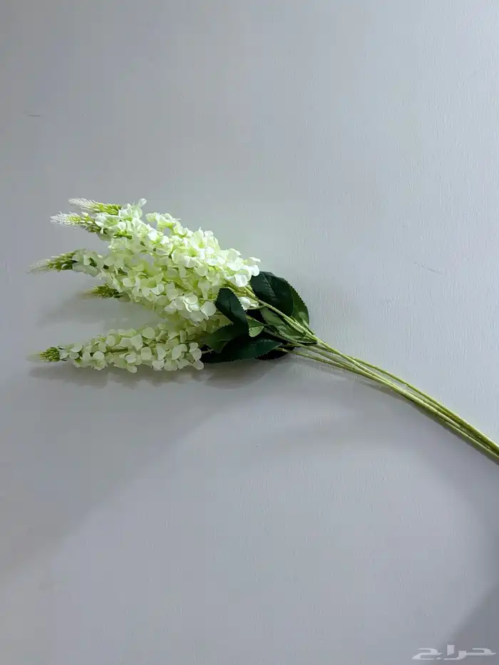 قطعة من أزهار اللاكسبور الصناعية 1