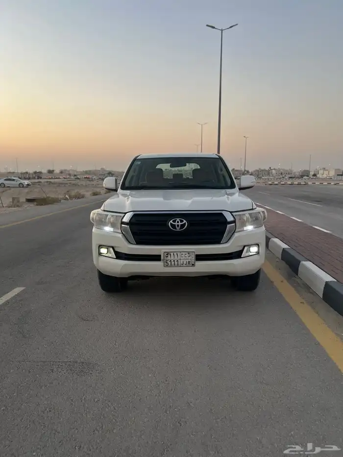 لاندكروزر 2016 V6 12